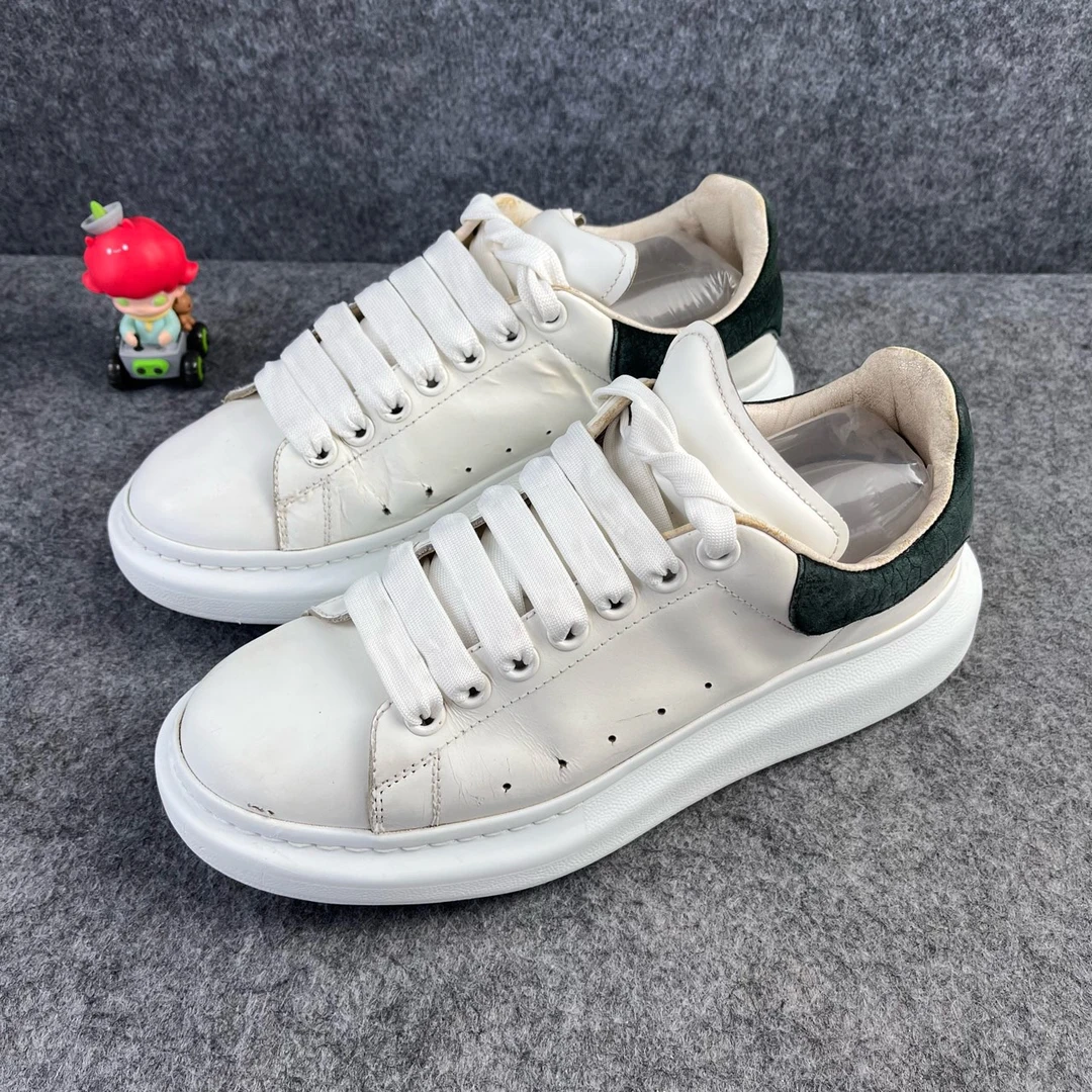 95新 Alexander McQueen/亚历山大·麦昆 黑尾小白鞋 39码 YLP1377