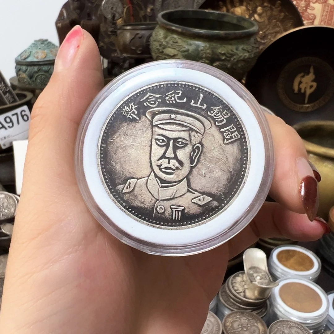 金属复古风格摆件