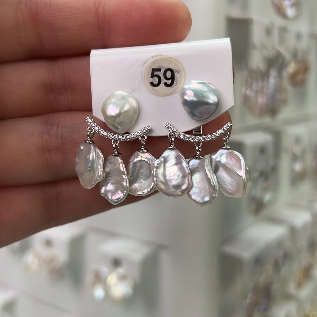 非金属巴洛克花瓣耳饰