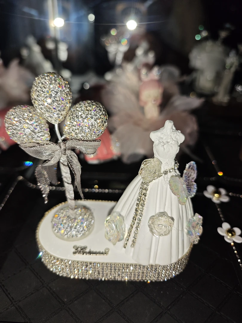 ins风车载婚纱摆件