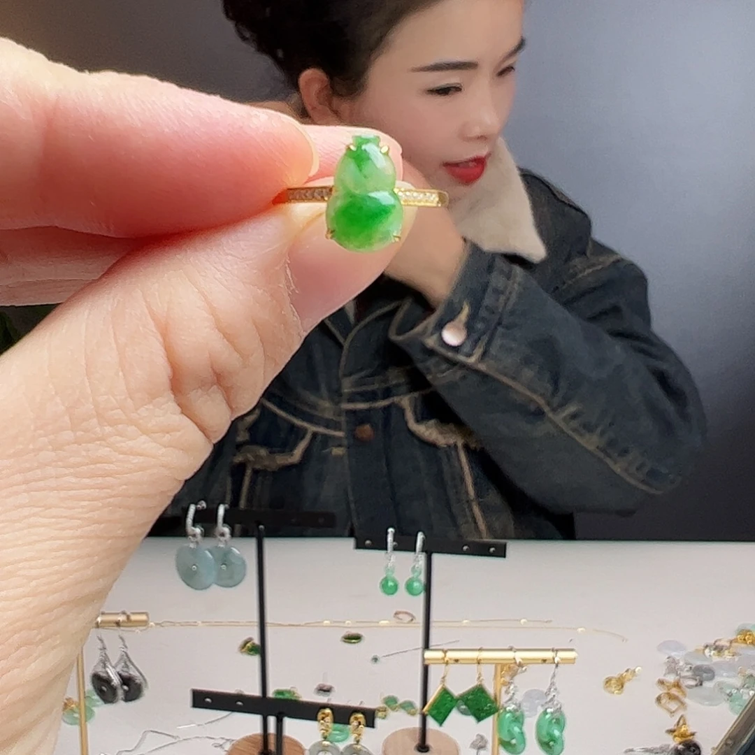 翡翠18K金镶嵌耳饰天然翡翠戒指
