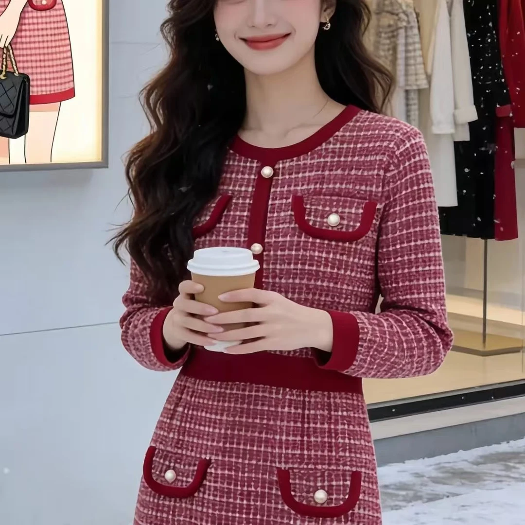 法式红色名媛格子小香风洋气长袖秋冬针织复古气质连衣裙显瘦
