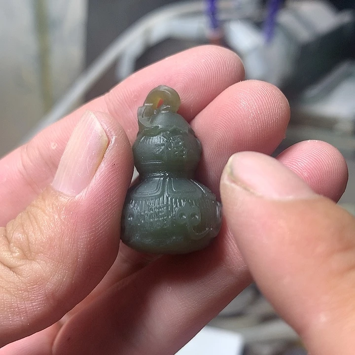 颈饰未镶嵌和田玉（糖玉）