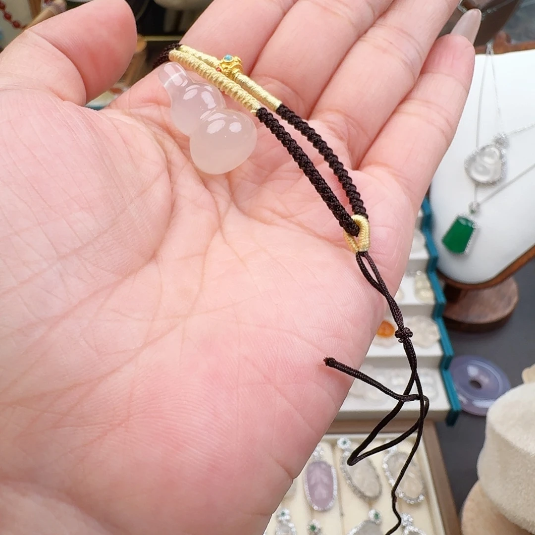 椰***王玛瑙/玉髓未镶嵌颈饰