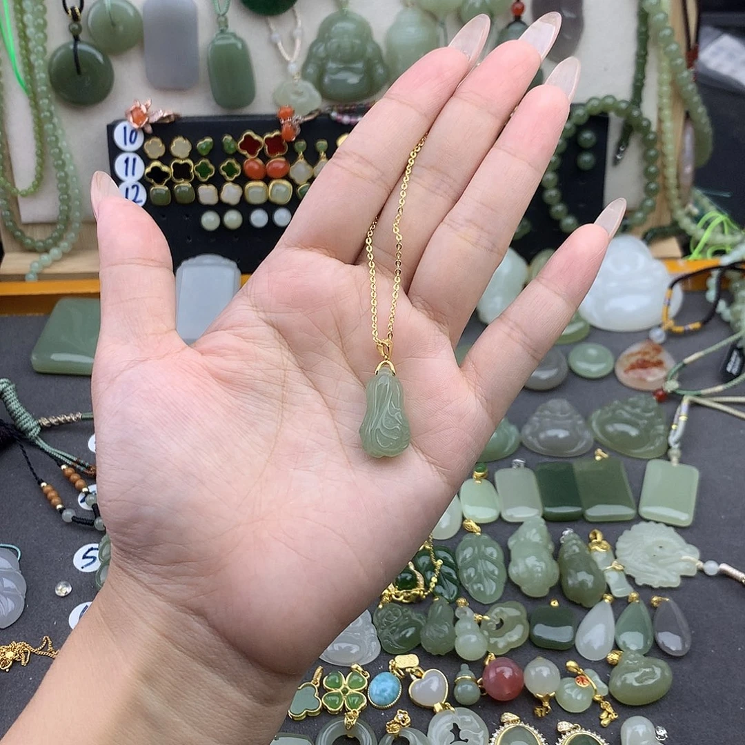 和田玉银S925镶嵌吊坠(赠链)