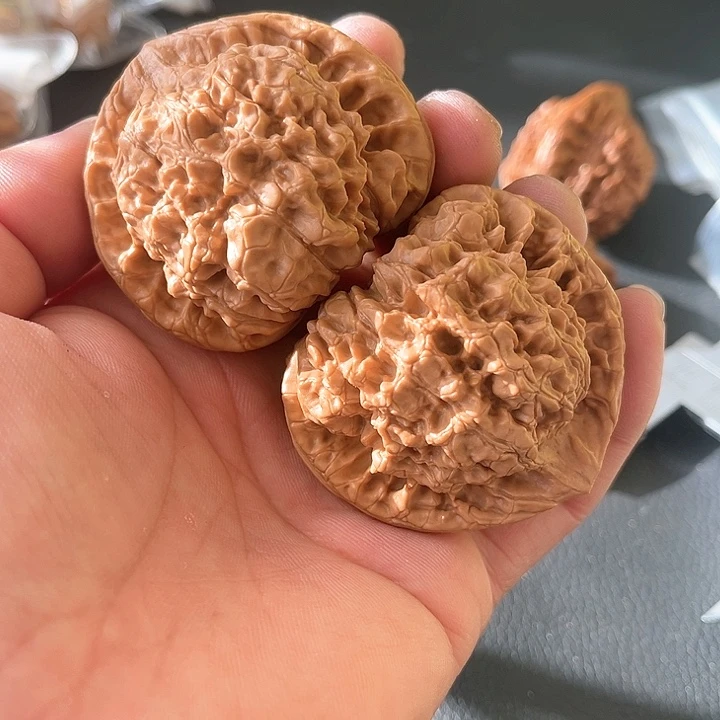 文玩核桃把件52尺麒麟纹官帽