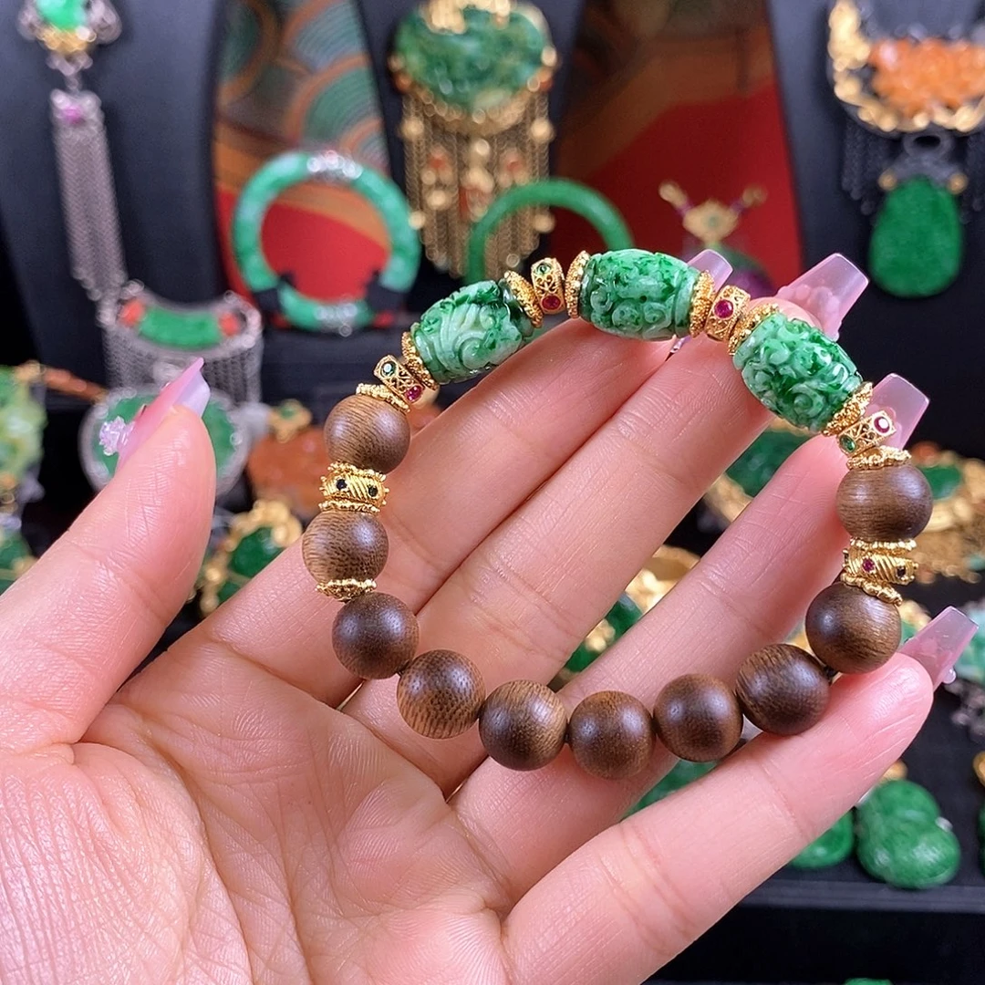 翡翠未镶嵌颈饰手链