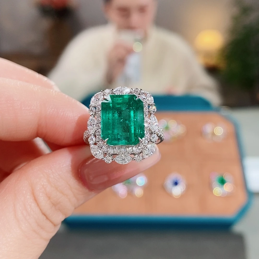 祖母绿戒指18K金镶嵌4.86ct微油沃顿绿吉尔德