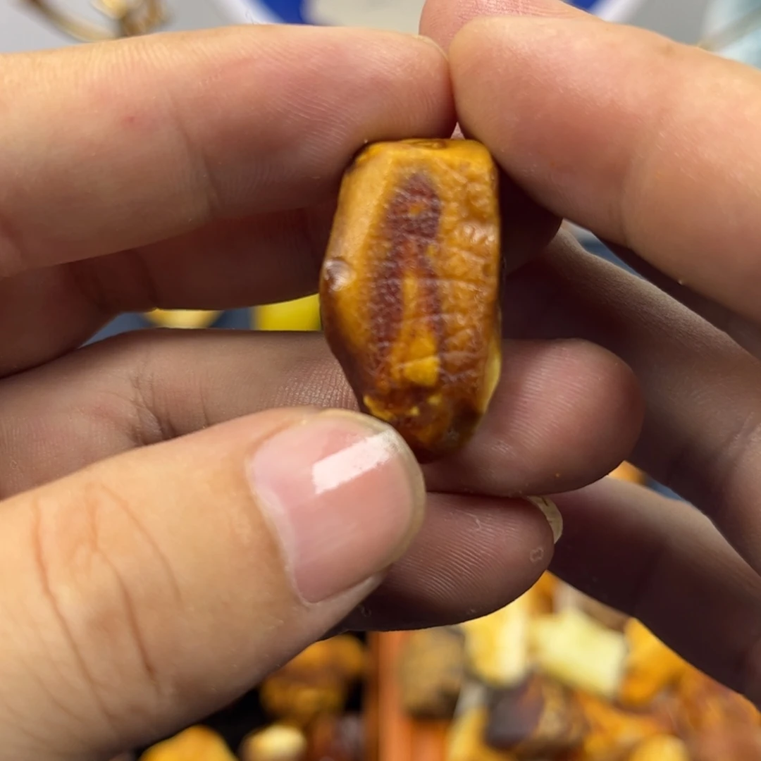 定制琥珀蜜蜡原石定制