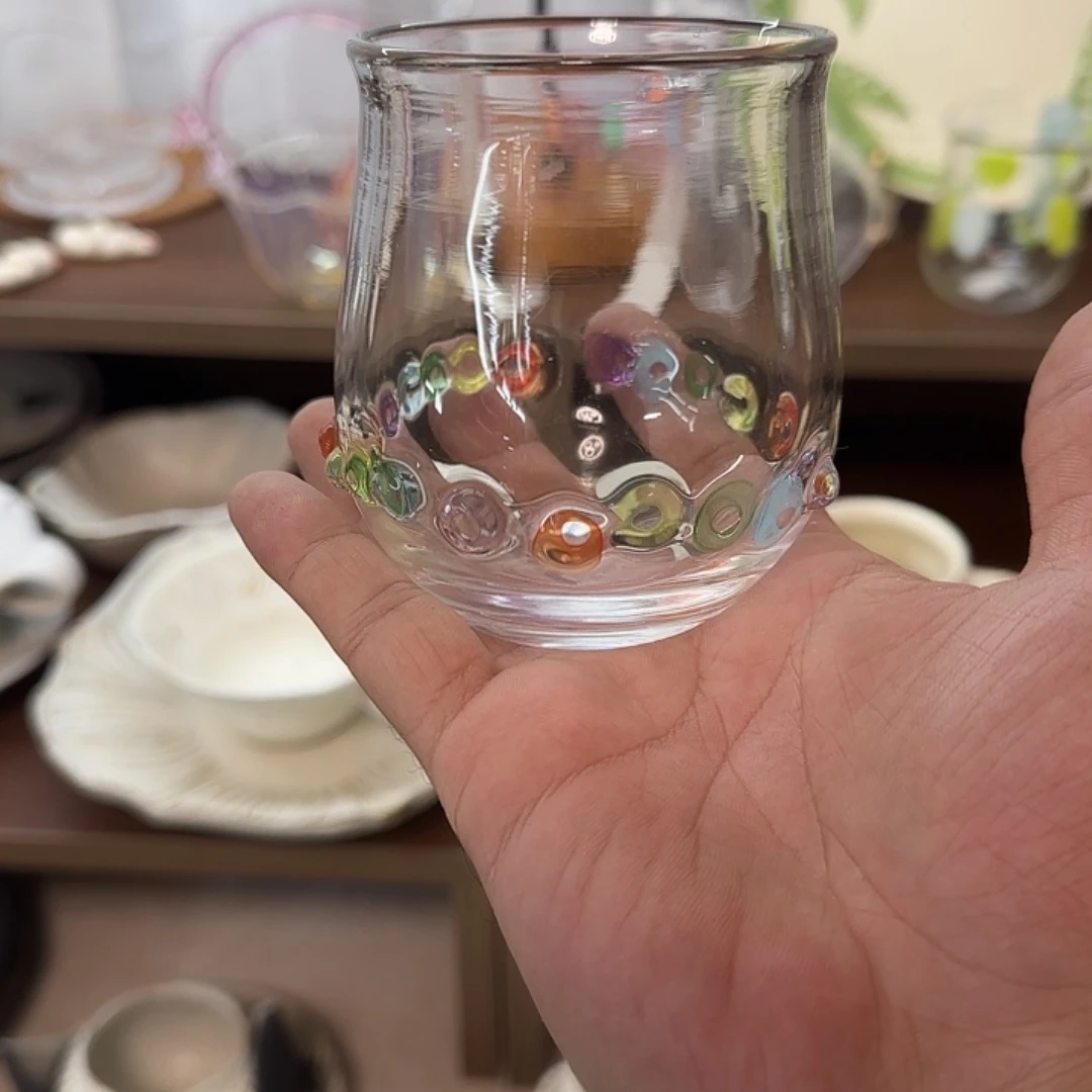 茶盏哈哈哈哈笑不起来我