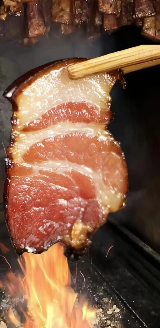 新鲜农家土猪肉正宗柏树烟熏腊肉前腿肉