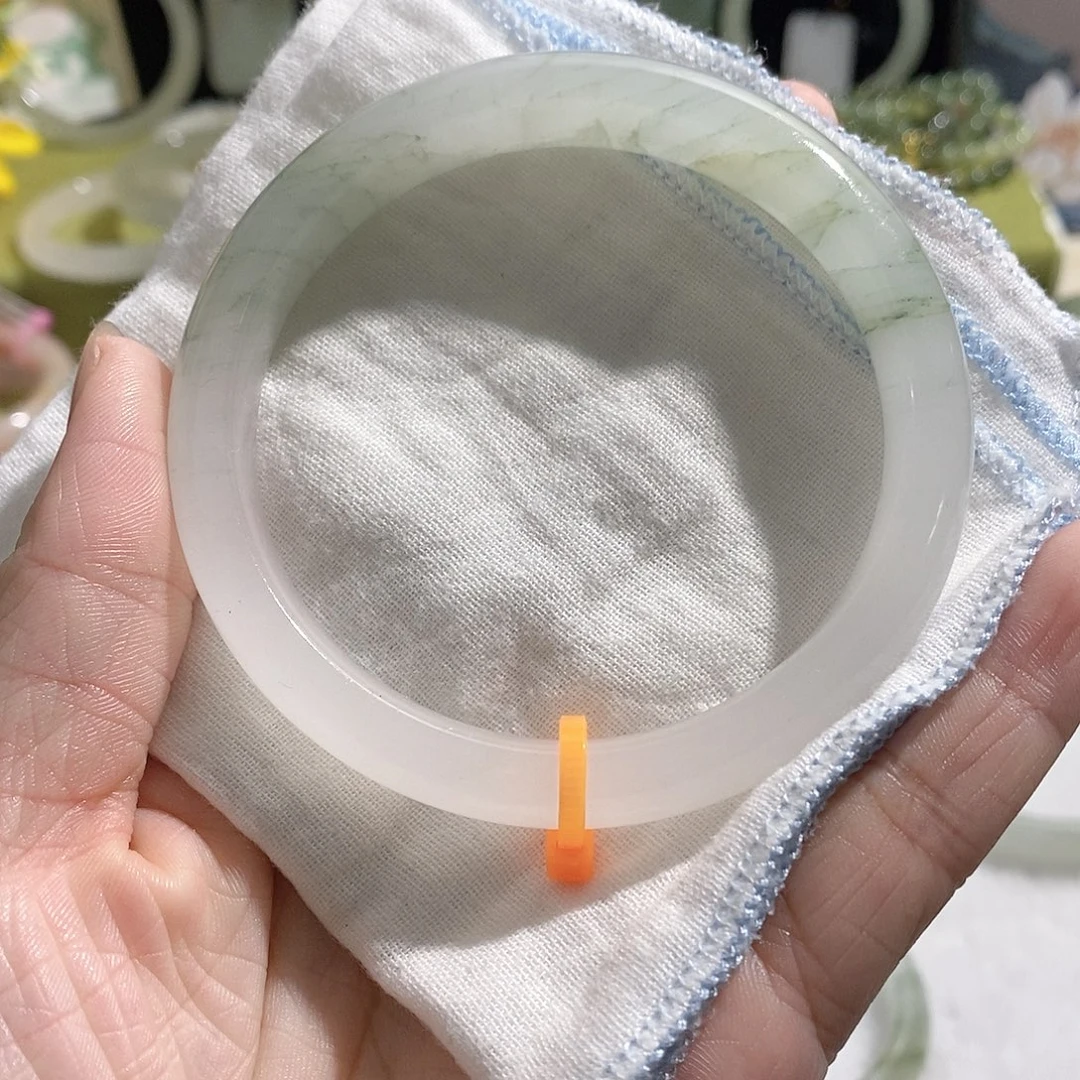 未镶嵌手镯石英质玉65