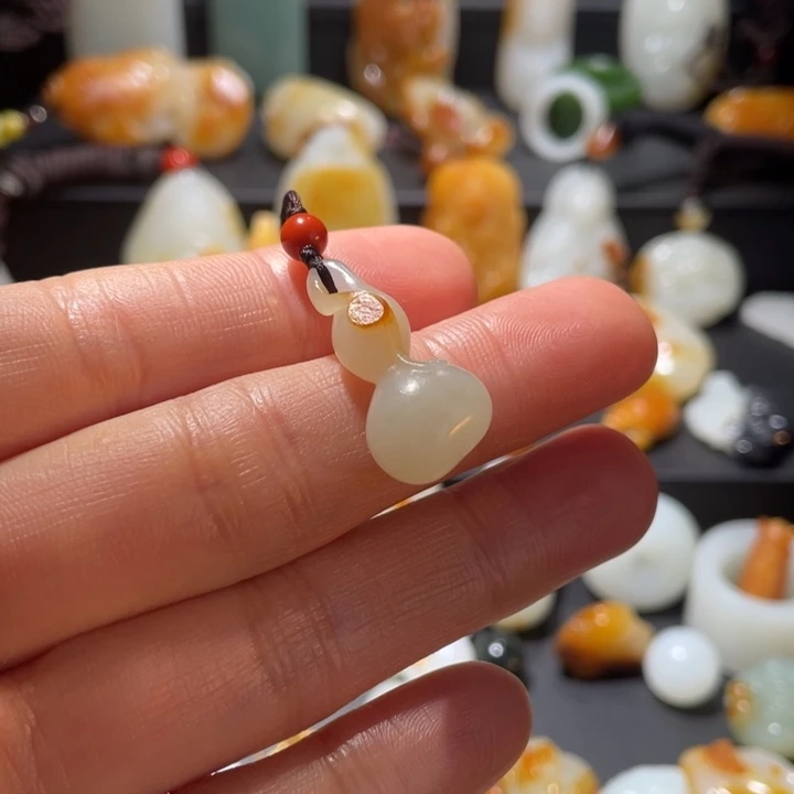 种***子和田玉未镶嵌手链