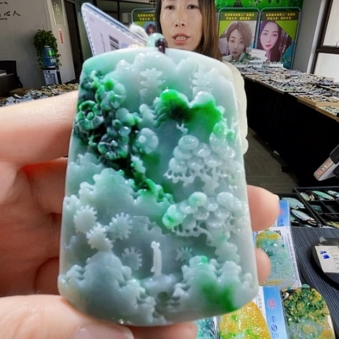 翡翠未镶嵌颈饰翡翠