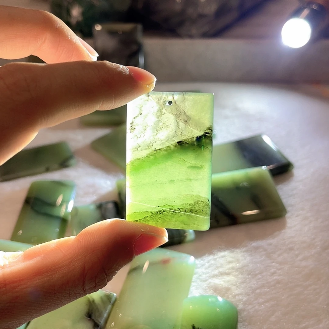 密玉（石英质玉）未镶嵌颈饰