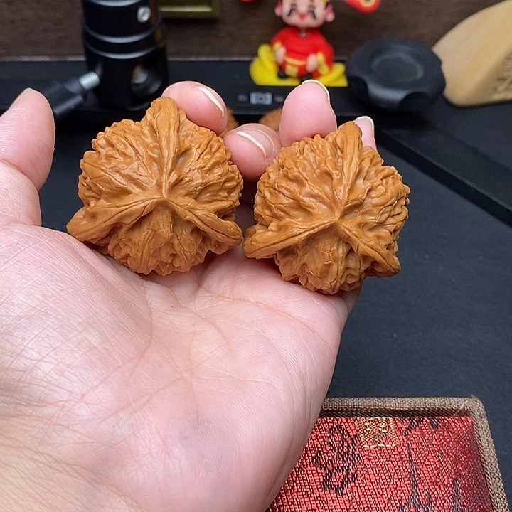留***旧把件文玩核桃宫灯