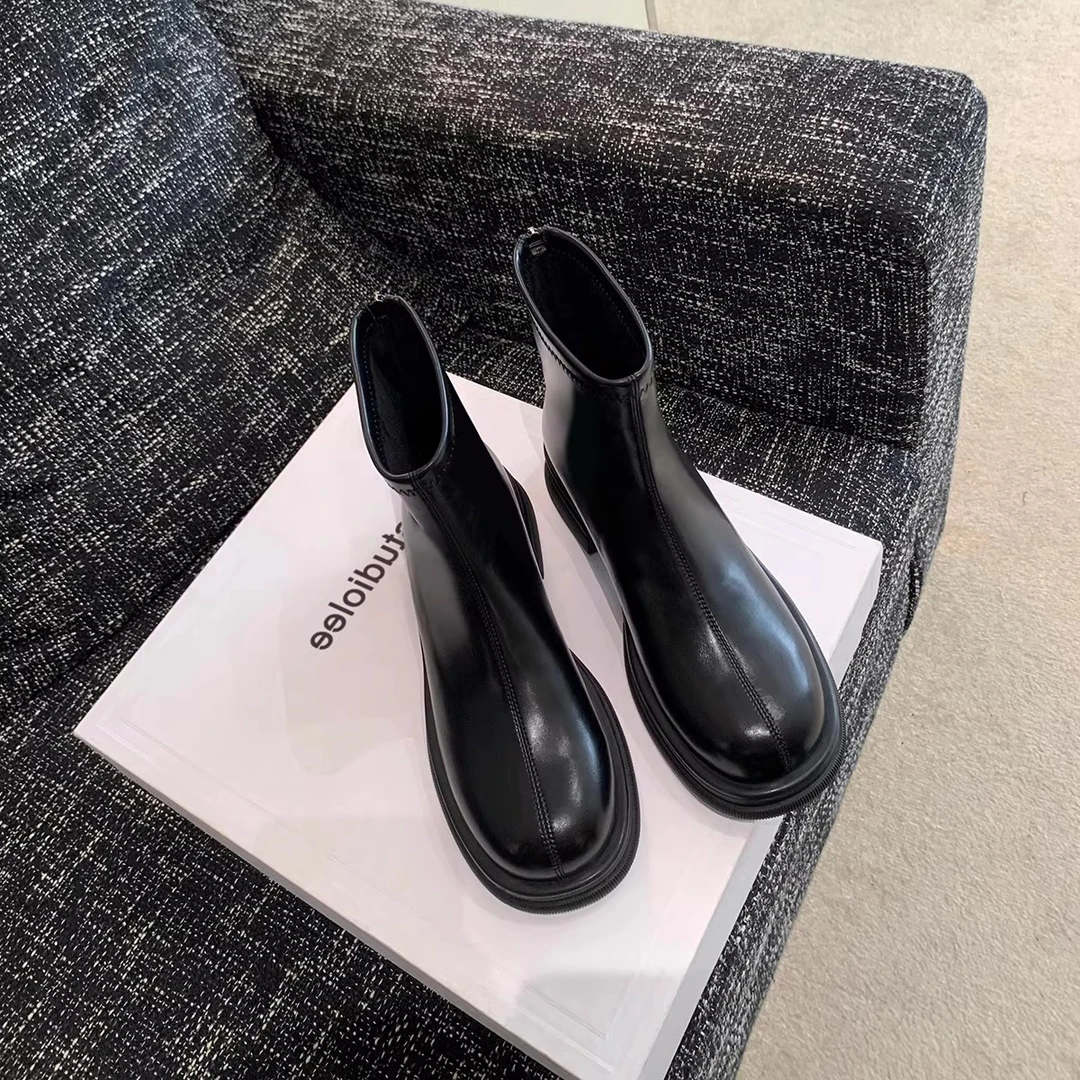 洋气瘦瘦靴女短靴黑色秋冬季圆头靴子厚底马丁靴粗跟软皮弹力单靴