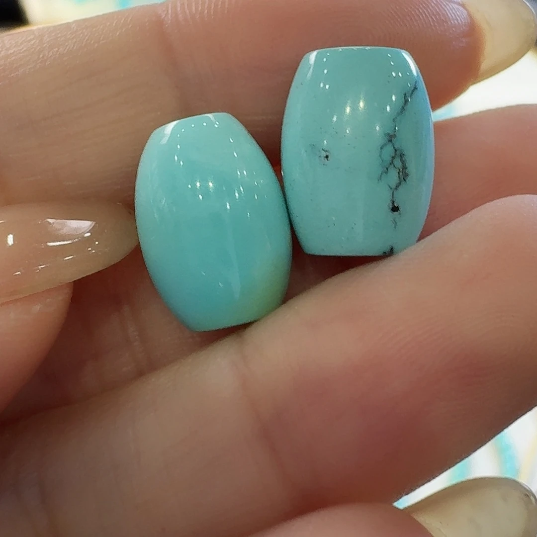 绿松石未镶嵌颈饰