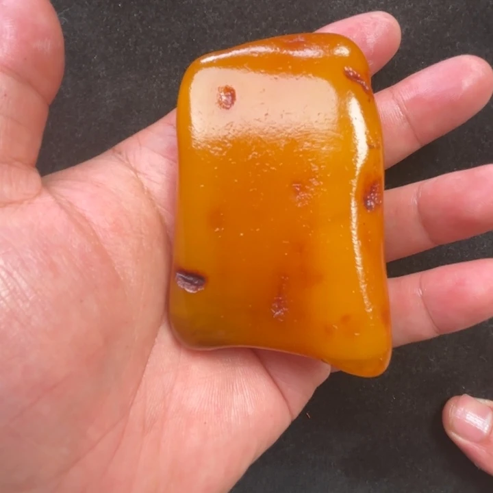 蜜蜡未镶嵌珠宝奇石