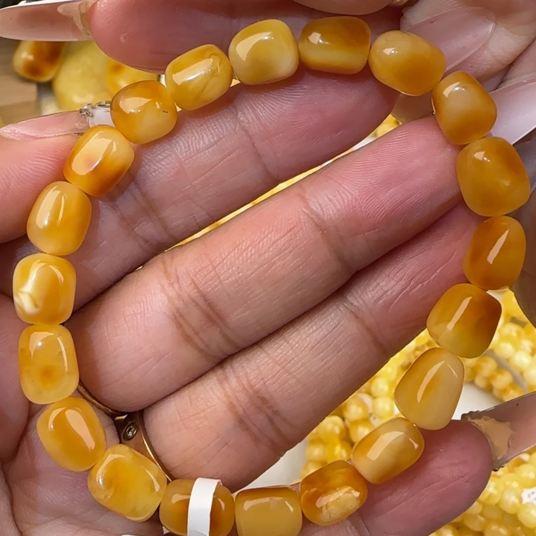 蜜蜡未镶嵌手链鸡油黄随型手串