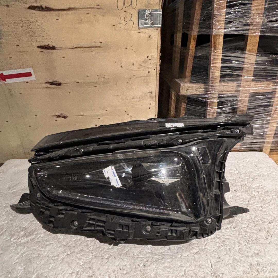 小鹏G3i原厂大灯