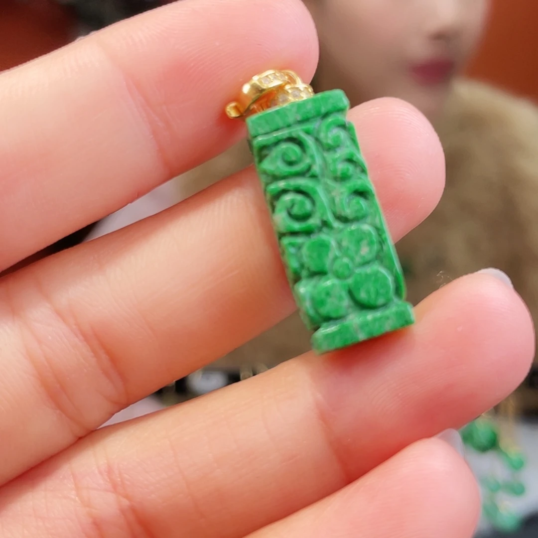 翡翠未镶嵌耳饰饰品