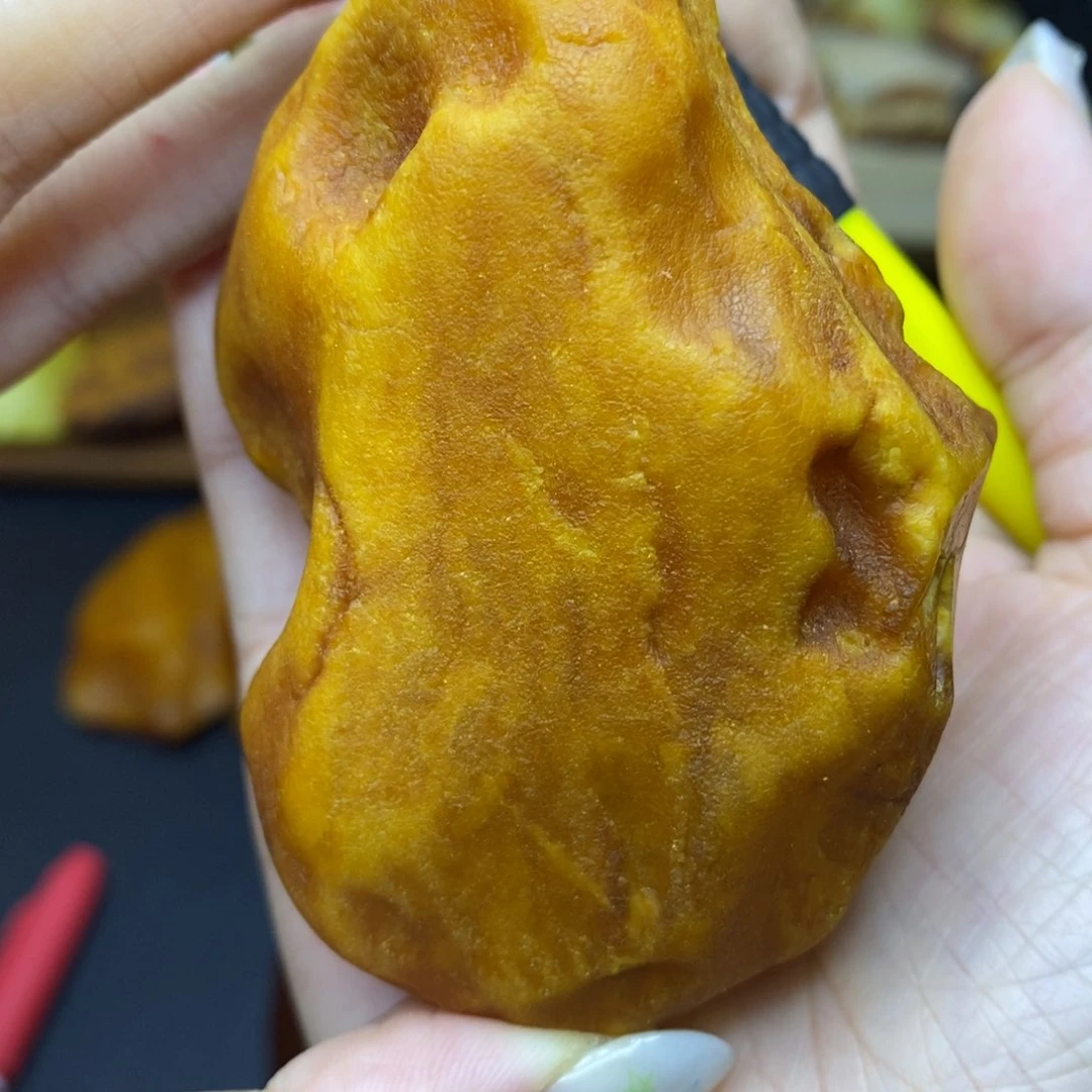 琥珀颈饰未镶嵌单**萬胖