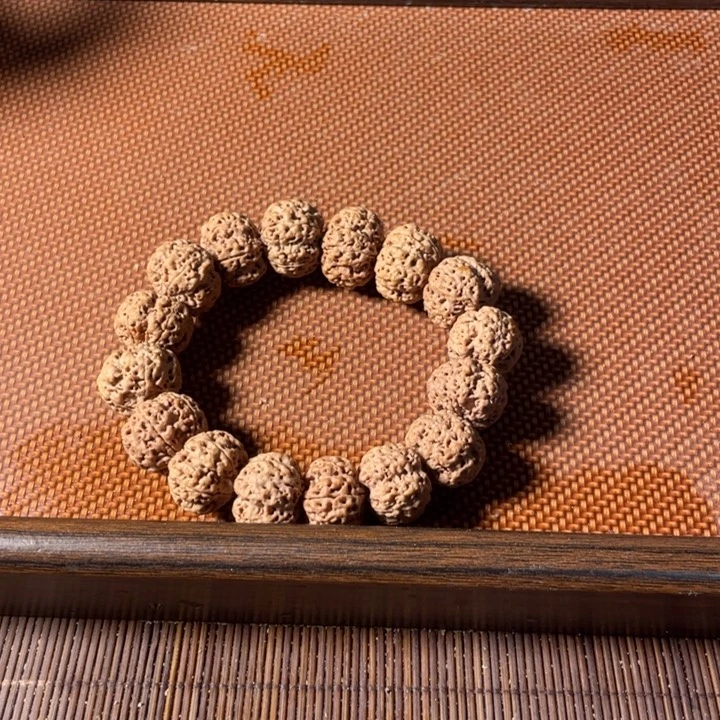 吊坠金刚菩提卡18卡19卡20各一条随机发