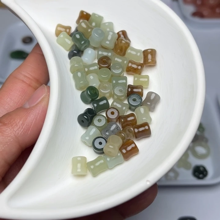 和田玉未镶嵌珠宝半成品2号拍一随机发1颗