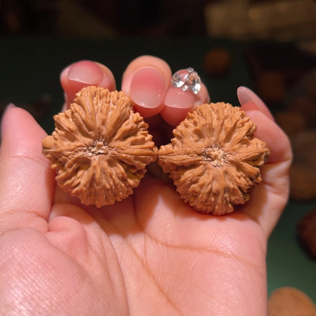 安***贝文玩核桃把件32塔尖