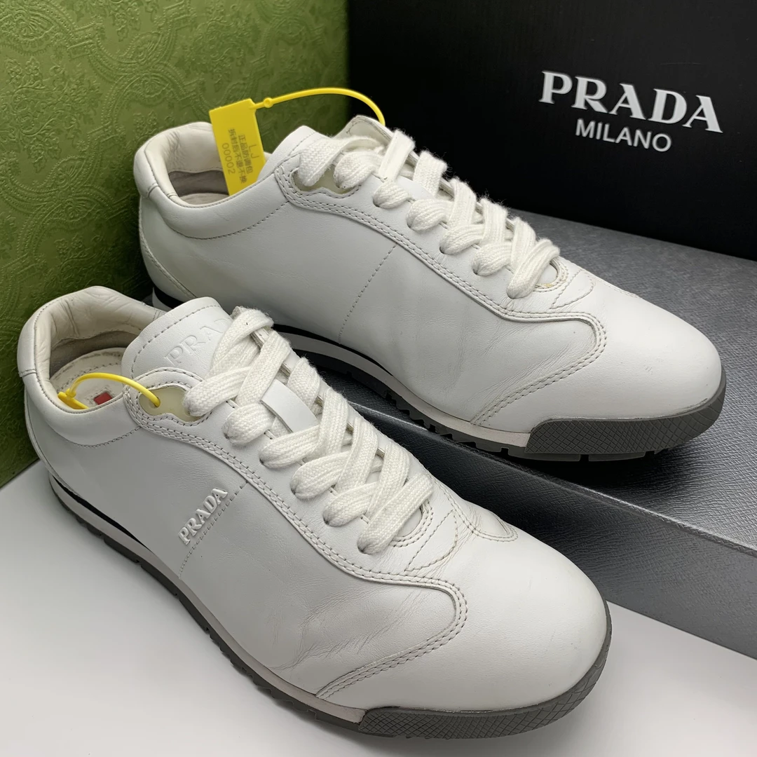 95新 Prada/普拉达 39.5欧码/白色全皮面时尚休闲舒适低帮运动鞋