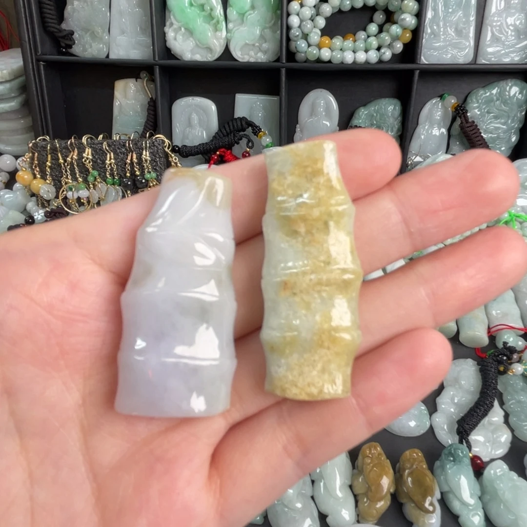 翡翠未镶嵌吊坠(不含链)瑕疵