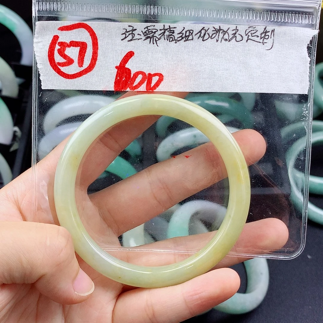 定制翡翠未镶嵌毛货手镯毛货需精细抛光拍一发一