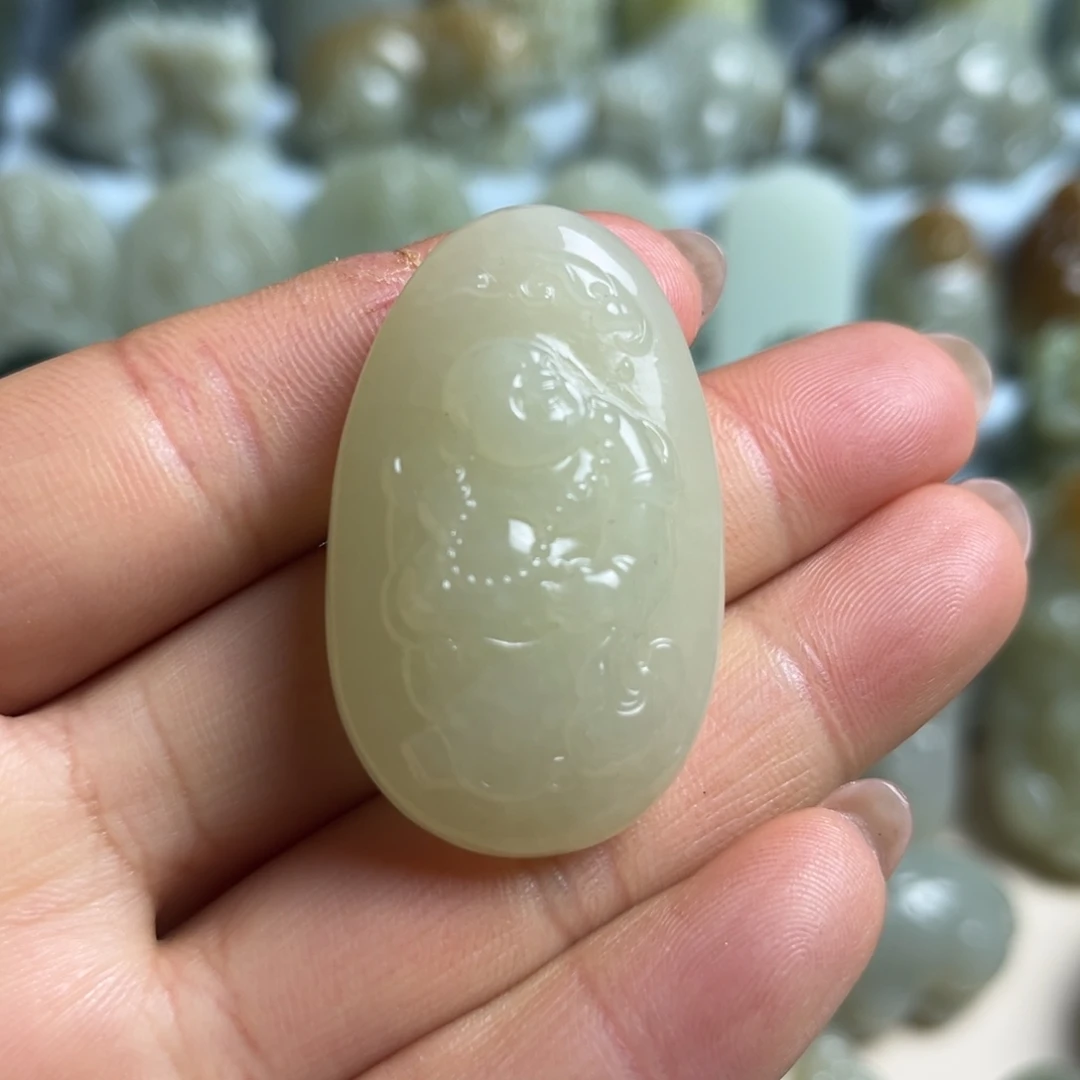 和田玉未镶嵌挂件