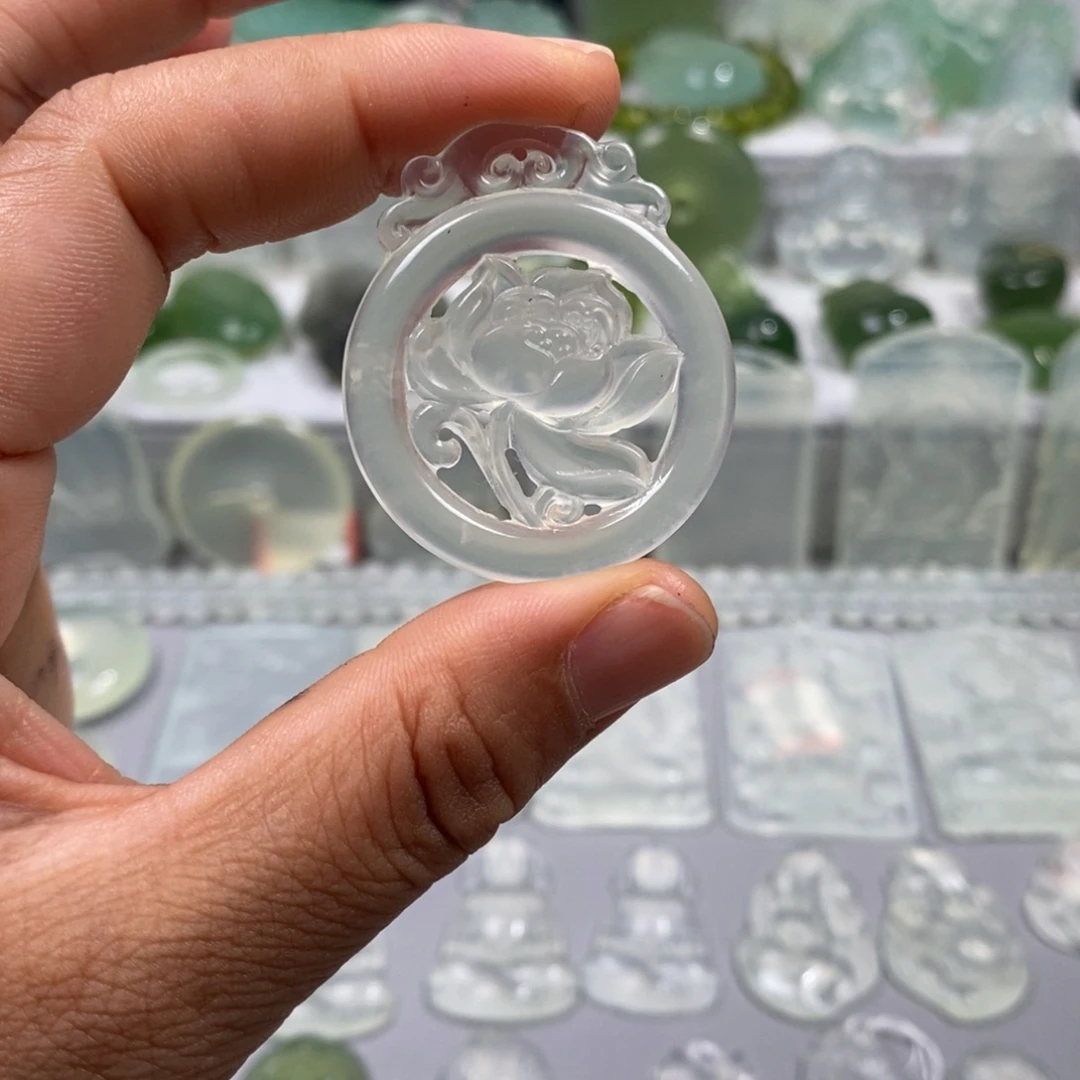 未镶嵌蛇纹石玉颈饰