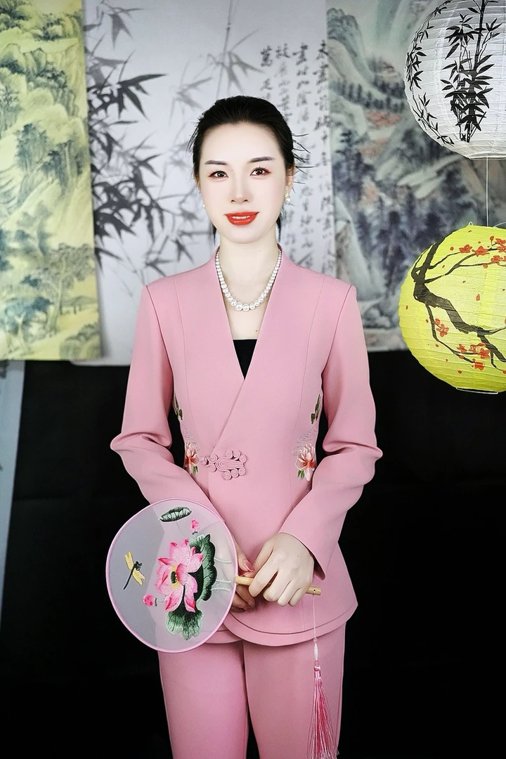 美人鱼专属25348-2025冬季新款中式国风腰间牡丹刺绣显瘦大气套装