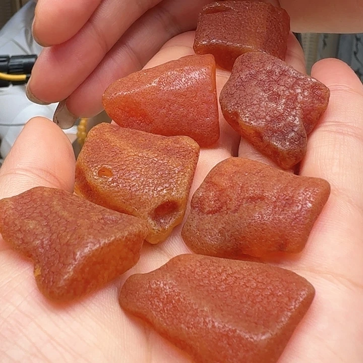 琥珀未镶嵌珠宝奇石吊坠