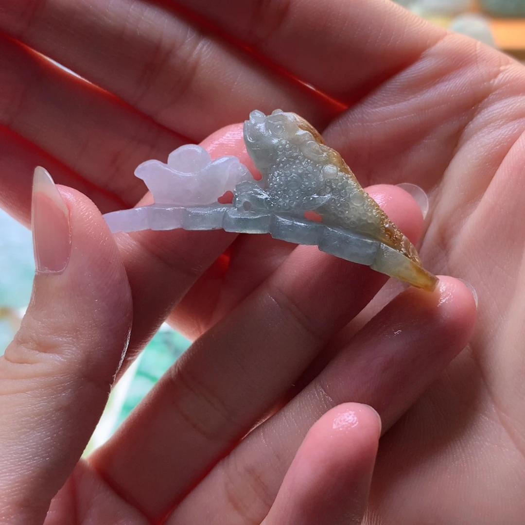 东***置定制翡翠未镶嵌手牌