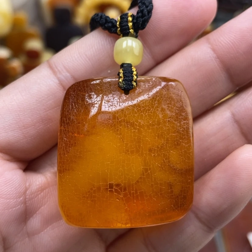 【闪购商品】琥珀颈饰未镶嵌