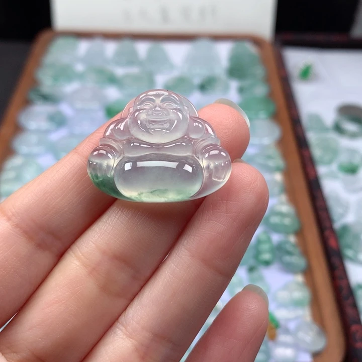 颈饰未镶嵌翡翠高冰飘花佛公