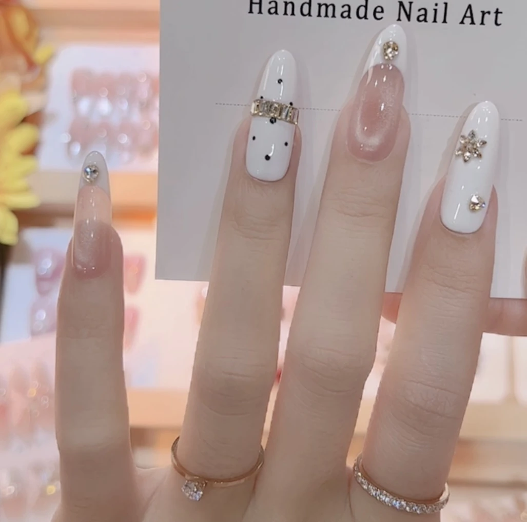 【半岛诗屿】纯手工法式波点小香风拼钻猫眼气质显白穿戴甲