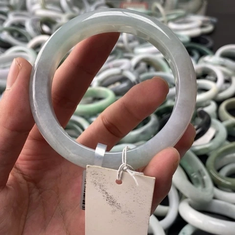 未镶嵌手镯翡翠翡翠手镯
