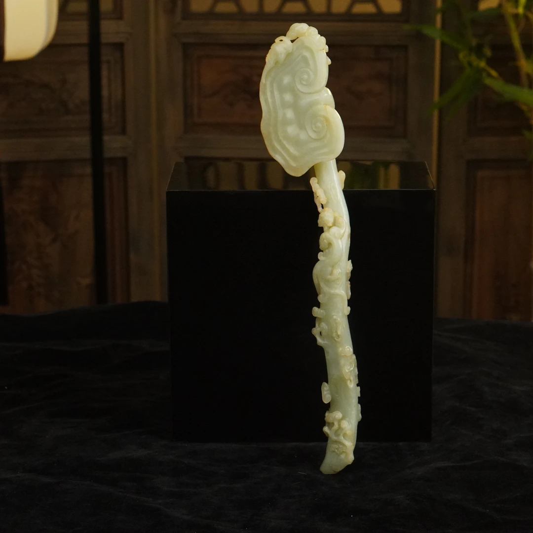 【清】白玉螭龙灵芝如意（长33cm宽6.5cm重335g）