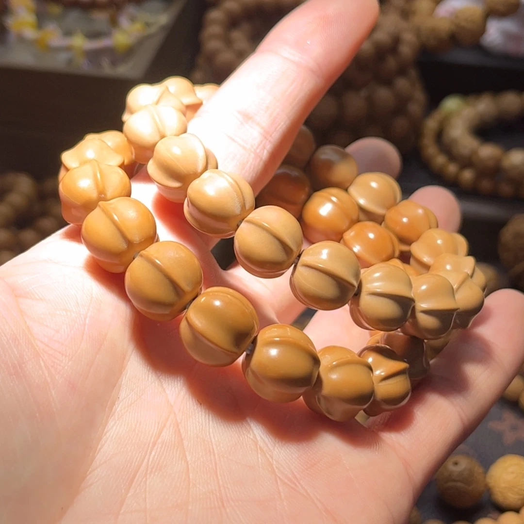 猴头核桃吊坠13+龙岩鲨鱼全品无瑕无药