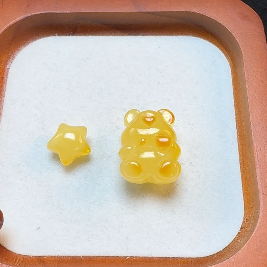 琥珀裸石未镶嵌琥珀