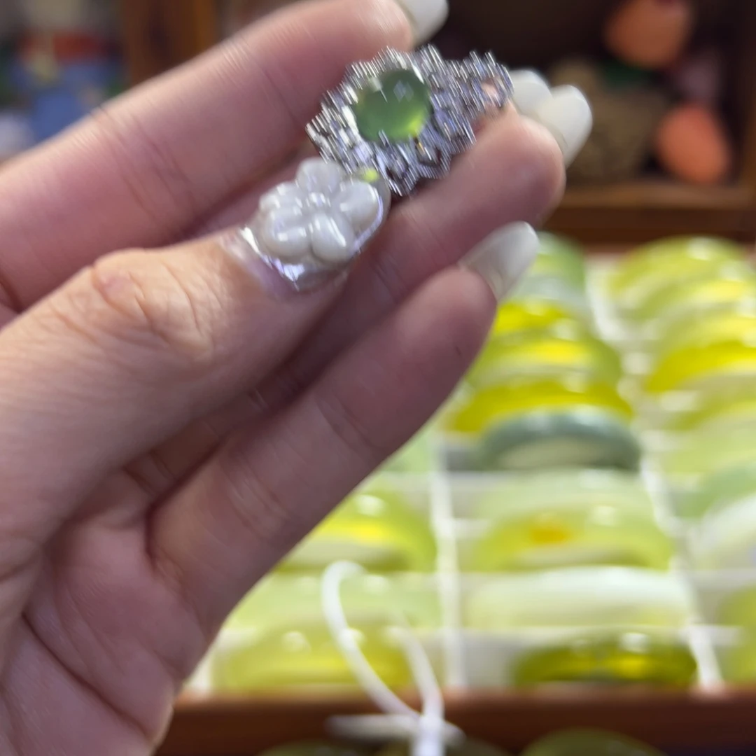 蛇纹石玉未镶嵌手镯22