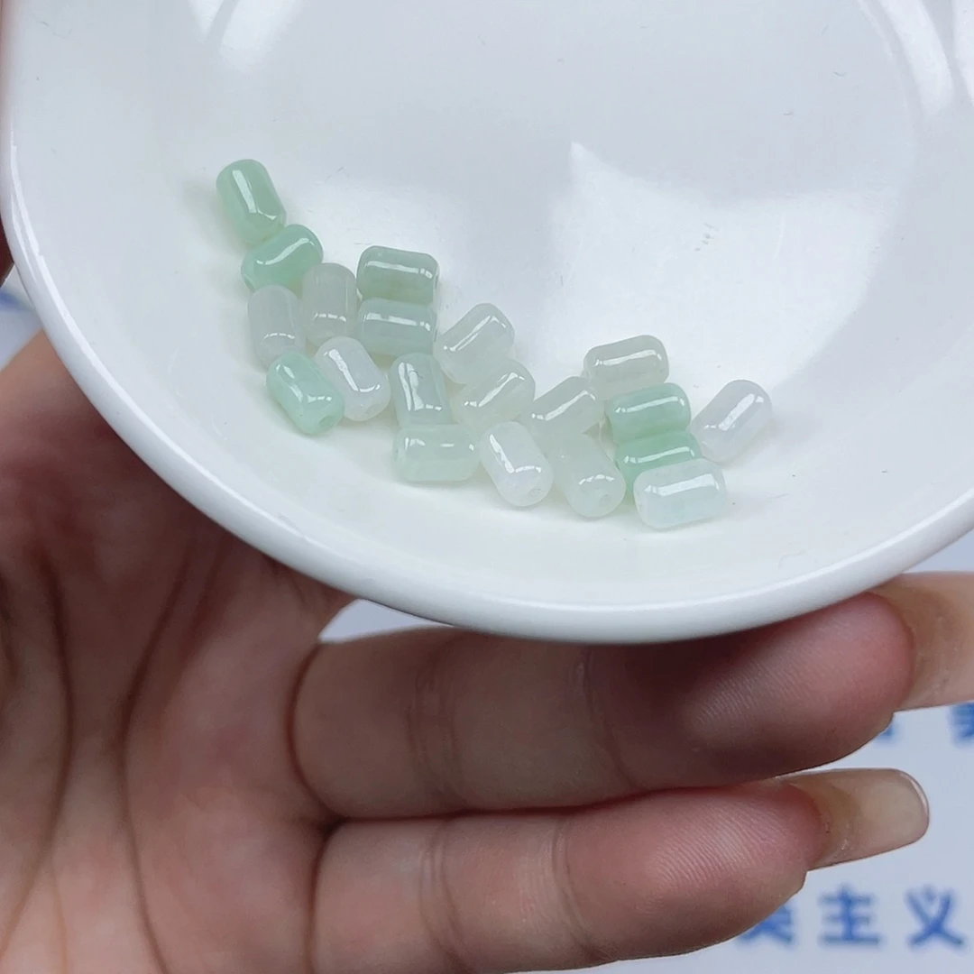 翡翠散珠卡6.2*4.2,20颗