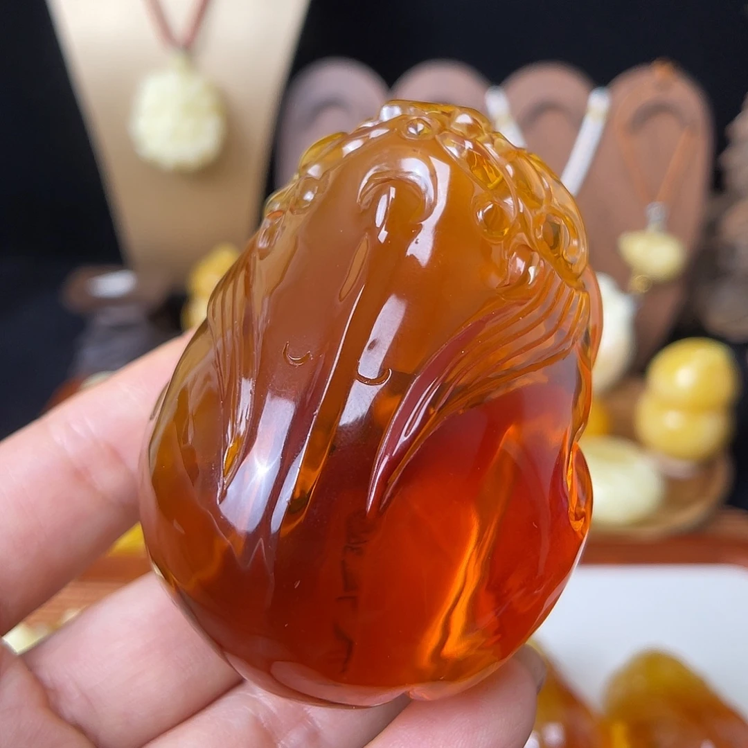 琥珀未镶嵌珠宝奇石