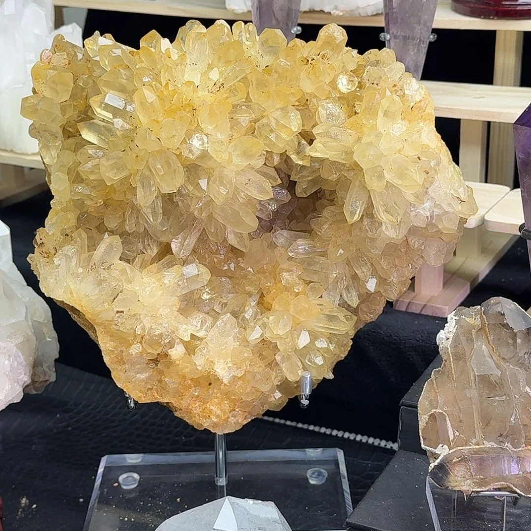 冯***宁石材天然水晶摆件