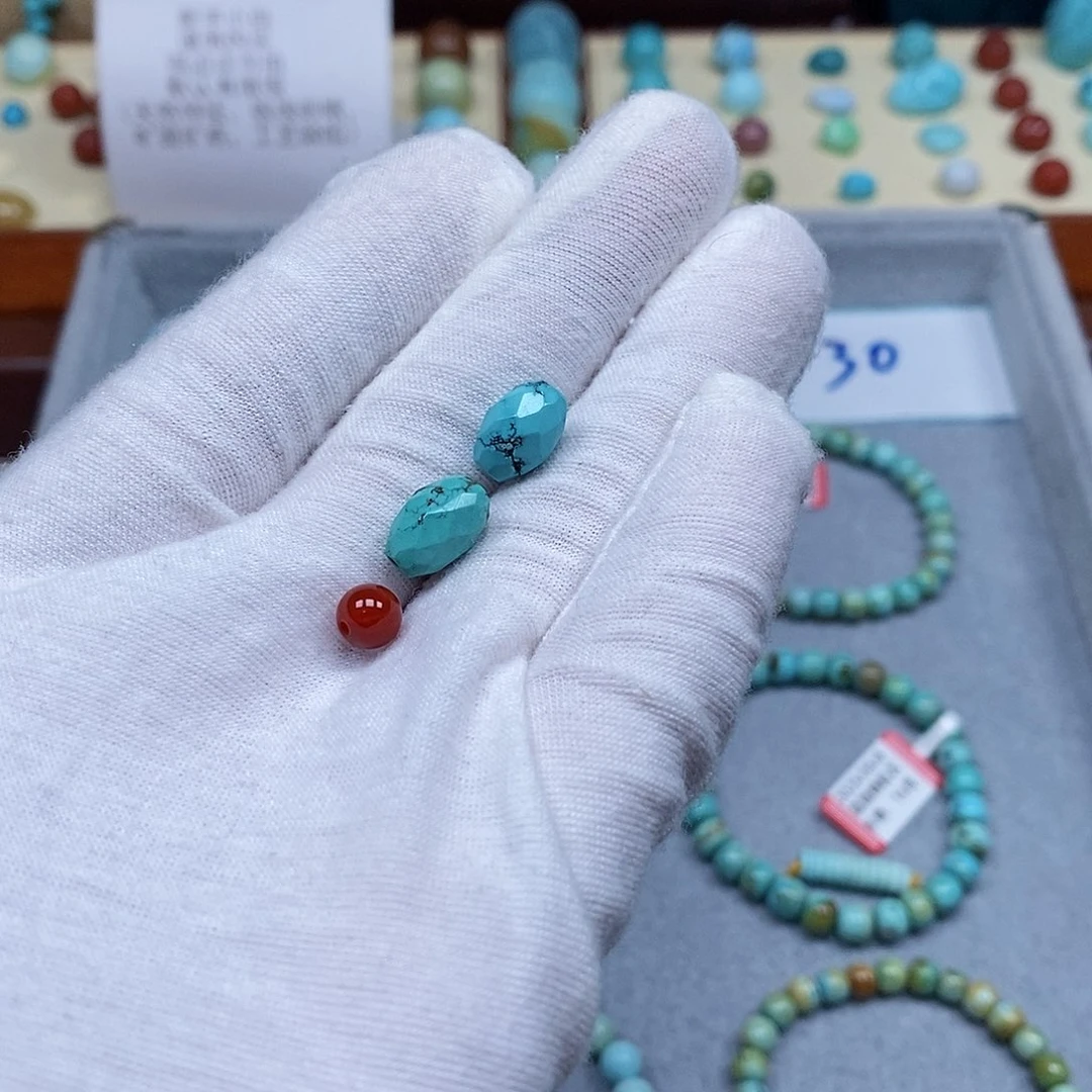 南红玛瑙配饰未镶嵌